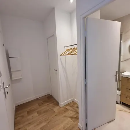 Appartamento Le Saint-nicolas, Cosy Et Central, Avec Local A Velos Saumur